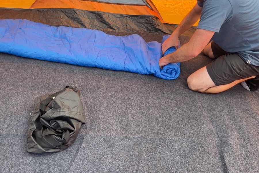 Rolling up your sleeping bag