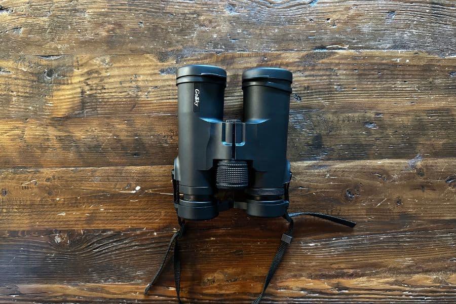 best compact binoculars for hiking - small binoculars