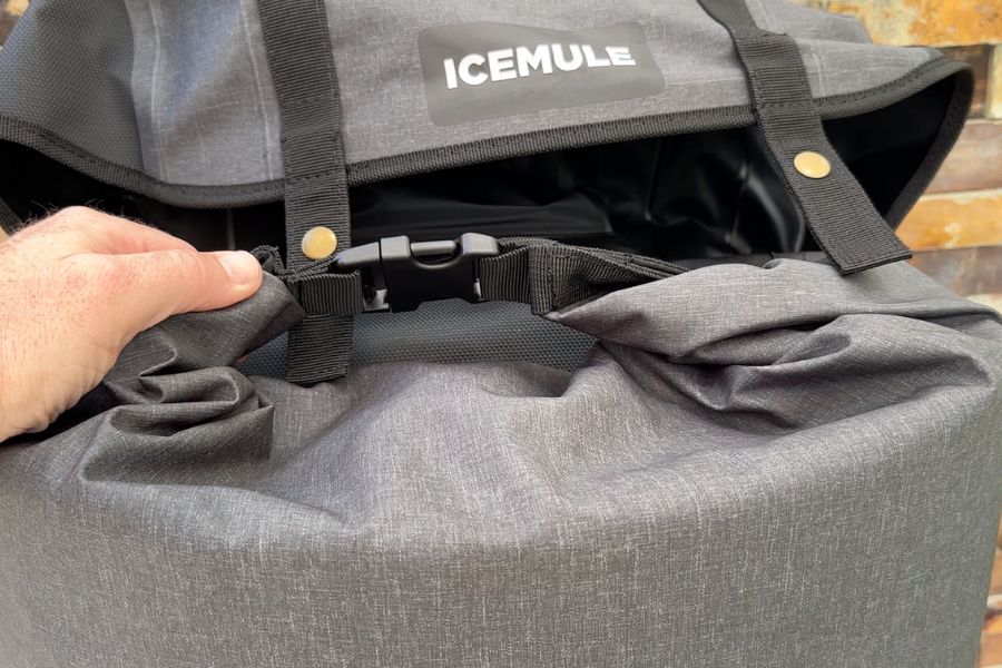 ICEMULE Urbano Easy to Use Rolltop Enclosure