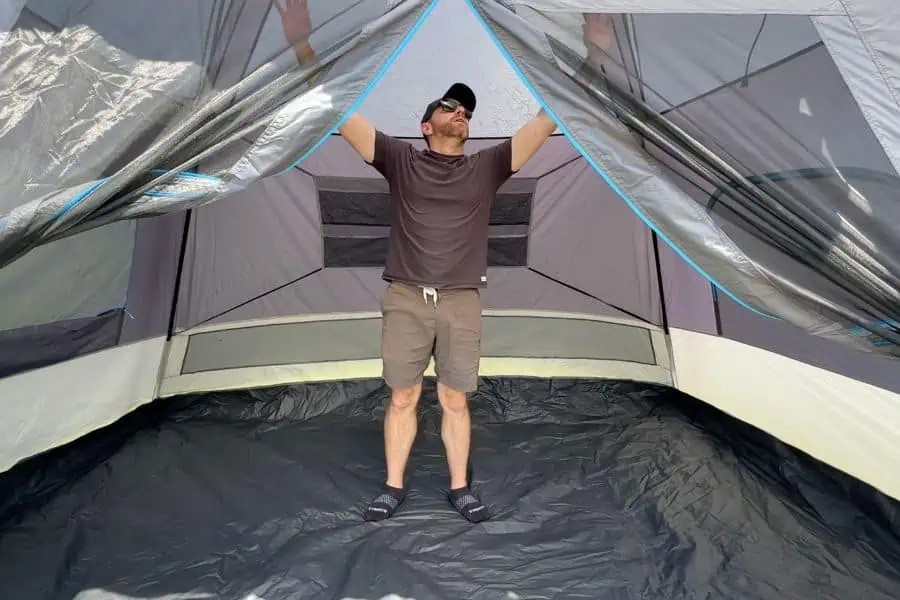A a 72-inch peak height means shorter adults can stand up straight throughout the tent (1)